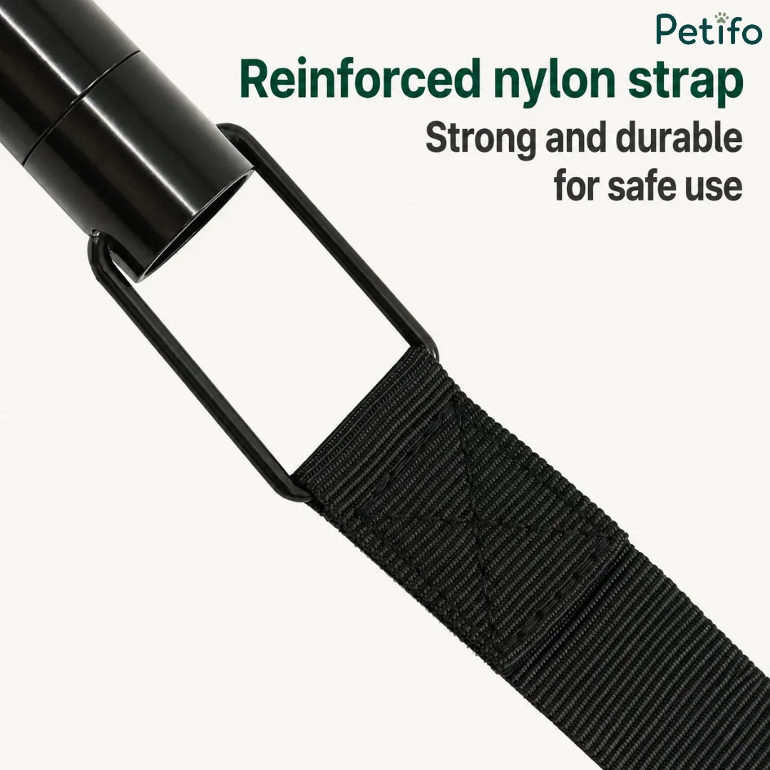 Close-up of the reinforced nylon strap on the Petifo bicycle dog leash for enhanced durability and strength.