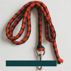 Quilvera lead rope shown in use with a horse – Petifo
