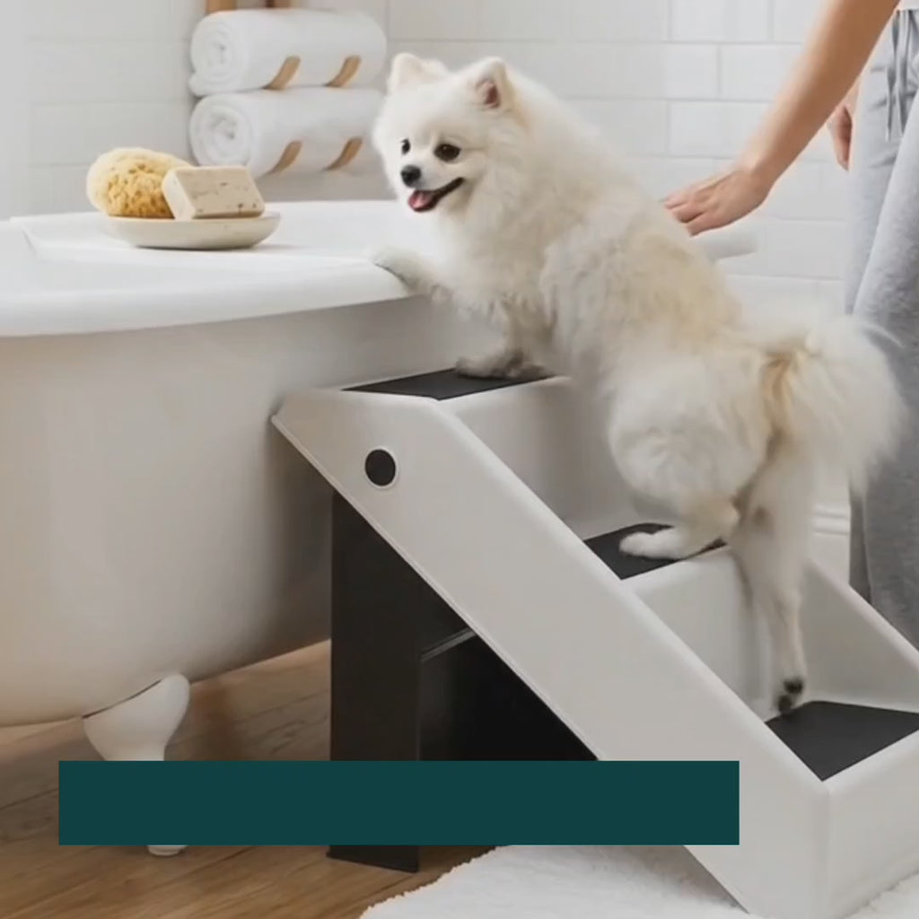 Dog climbing the PawHut bathroom steps up to the bath – Petifo