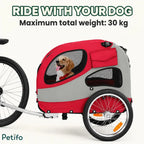 Profile view of the Petifo pet bike trailer with a dog inside, clearly marked for a maximum total weight of 30 kg.